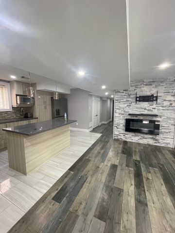 For Lease - 17 Fallowfield Road, Brampton, Ontario - Photo 3