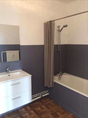 Location Appartement 2 pièces 43m² - Photo 5