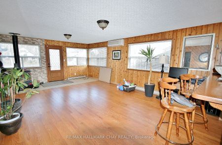 Detached Home For Lease | N8097256 - Photo 4