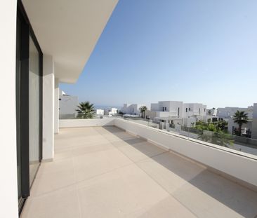 MB02 Luxury villa in Rio Real Marbella - Photo 2