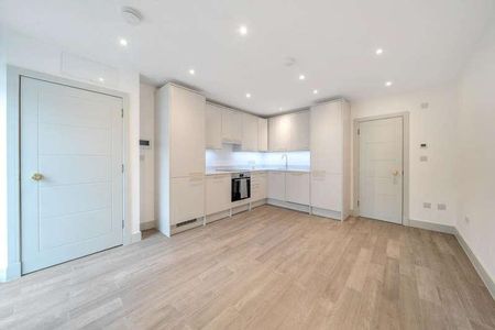 Norbury Crescent, London, SW16 - Photo 4