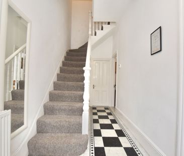 Fabulous Three Bedroom House for Rent in East London Eden - Photo 4