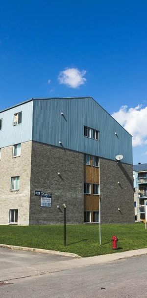 4 1/2 Charlesbourg Place Gros Pin 1er mars - Photo 1