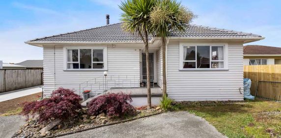 Traditional 3 Bedroom Family Home - Photo 2