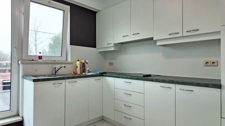 Ruime en lichtrijke duplex op een rustige locatie in Bassevelde! - Photo 5