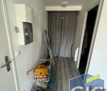 Location Appartement 1 pièce 23m² - Photo 2