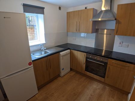 3 bedroom flat to rent - Photo 5