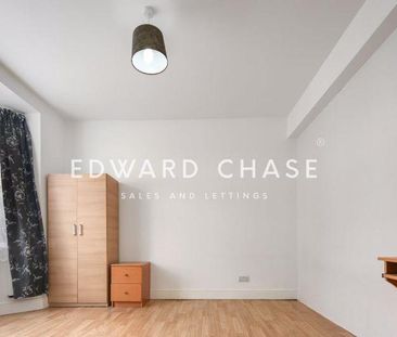 6 bedroom terraced house to rent - Photo 2