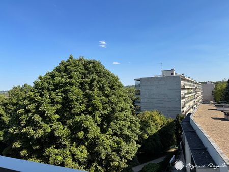 Location Appartement 5 pièces 114m² LE PECQ 78230 - Photo 4