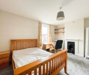 4 bedroom terraced house to rent - Photo 5