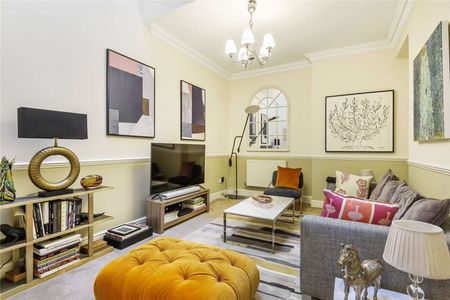 A charming three bedroom home in the heart of Sunningdale. - Photo 4