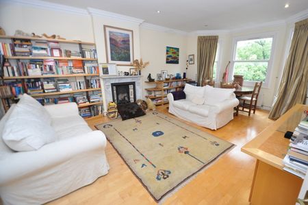 3 Bed Flat, Fellows Road, NW3 - Photo 2