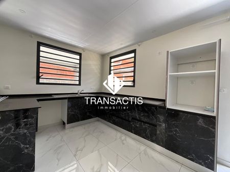 Location Maison 4 pièces 90m² MATOURY 97351 - Photo 2
