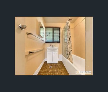 3-Bedroom Home in Central Kirwan - Photo 4