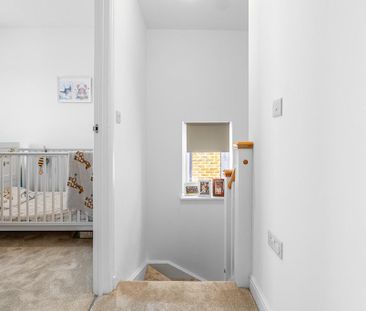 3 bedroom end of terrace house to rent - Photo 1