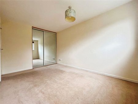 3 bedroom house to rent Avalon Way, Worthing, BN13 - Photo 4