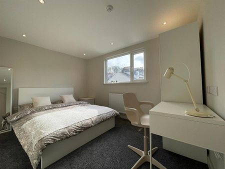 3 bedroom private hall to rent - Photo 3