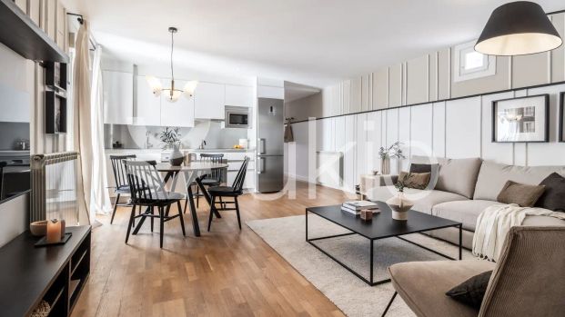 Apartamento de alquiler en Calle de Velarde, Universidad - Malasaña - Photo 1