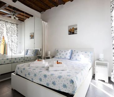 Via degli Ombrellari, Rome, Lazio 00193 - Photo 3