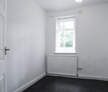 Burnley Road East, Rossendale - Photo 5