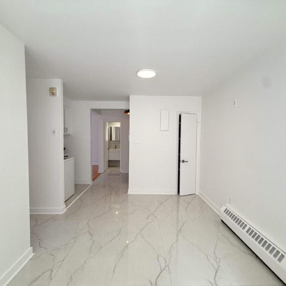 2 CH - 1 SDB - Montreal - $1,600 /mo - Photo 1