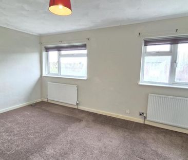 2 bedroom end of terrace house to rent - Photo 5