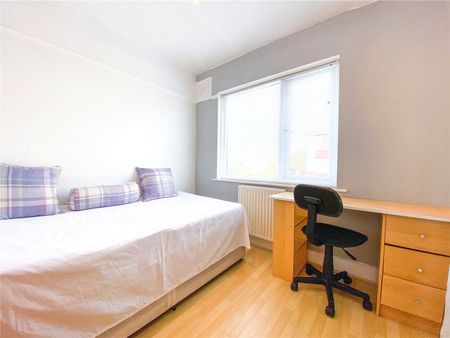 6 bedroom semi-detached house to rent - Photo 5