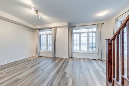 For Lease - 3026 Postridge Drive Unit# 19, Oakville, Ontario - Photo 4