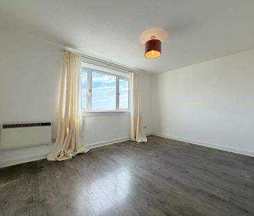Maxwellton Avenue, South Lanarkshire, East Kilbride, G74 3AF - Photo 2