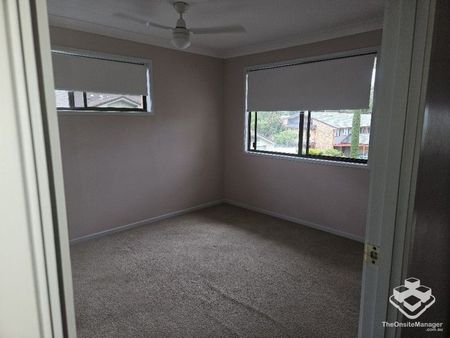 LONG TERM, PET FRIENDLY, VERY NEAT & TIDY TOWNHOUSE - Photo 4