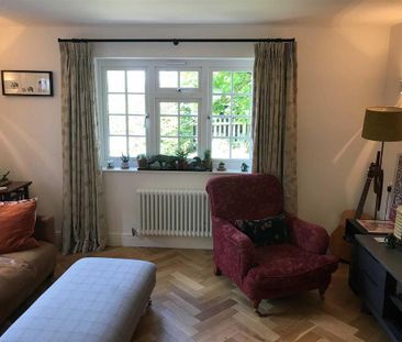 3 bedroom end of terrace house to rent - Photo 1