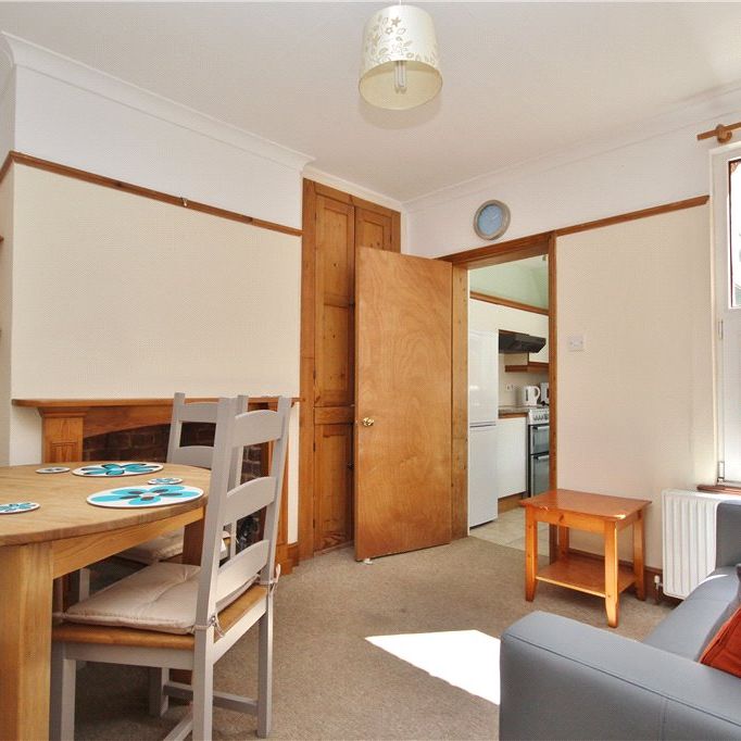 Acacia Road, Guildford, Surrey, GU1 1HL - Photo 1