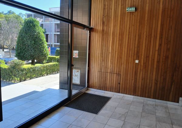 Apartamento T2 no Centro da Senhora da Hora em Matosinhos