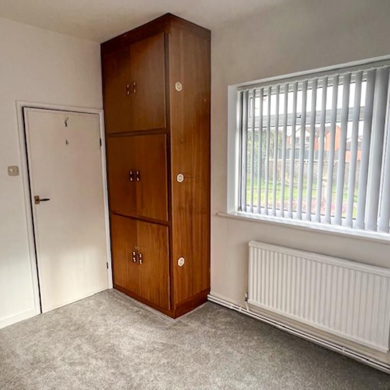 2 bedroom detached bungalow to rent - Photo 1