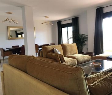 Luxury penthouse for rent in San Pedro de Alcántara, Spain - Photo 1