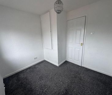 3 bedroom end of terrace house to rent - Photo 5