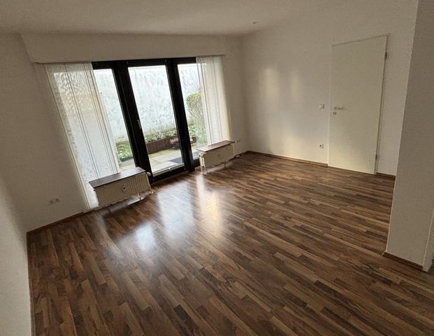 Gepflegte 2-Zimmer-Mietwohnung mit Terrasse und Garage - Foto 1