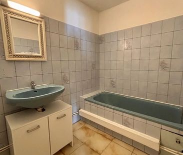 Location Appartement 3 pièces 56m² NIMES 30000 - Photo 4