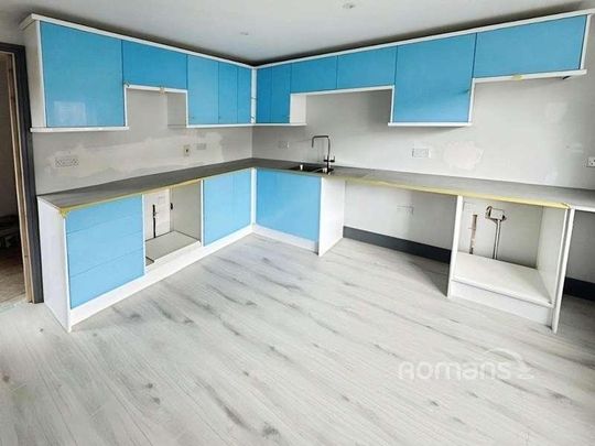 Ayleswade Road, Salisbury, Wiltshire, SP2 - Photo 1