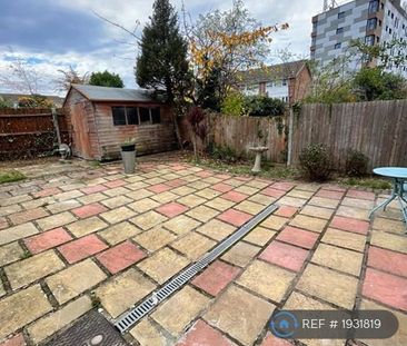 2 bedroom flat to rent - Photo 4