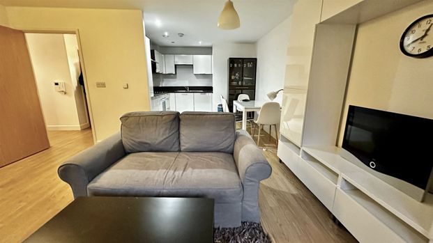 Albatross Way, London - Photo 1