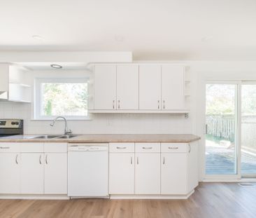 For Lease - 193 Chebucto Drive, Oakville, Ontario - Photo 3