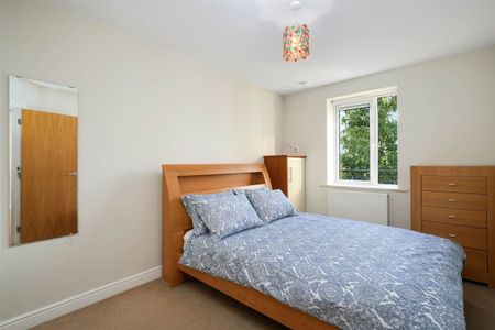 34 Rockview, Simon`s Ridge, Blackglen Road, Sandyford, Dublin 18 - Photo 3