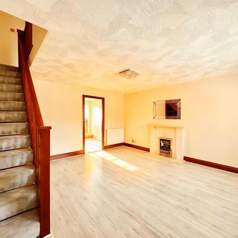 4 bedroom semi-detached house to rent - Photo 1