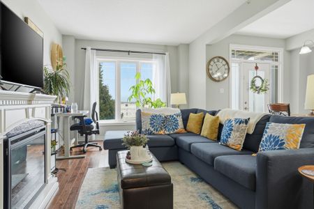 For Lease - 7 LAKELAWN Road Unit# 6, Grimsby, Ontario - Photo 2