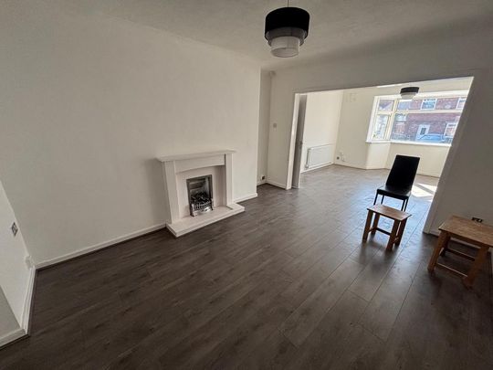 4 bedroom house to rent - Photo 1