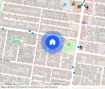 EXECUTIVE THREE BEDROOM TOWNHOUSE - Photo 1