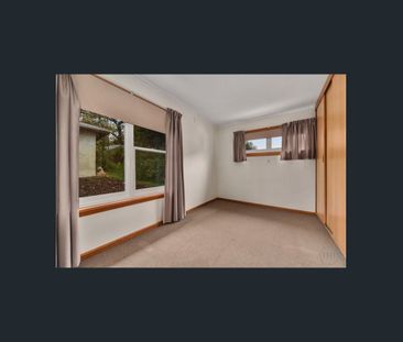 A Thoughtfully Presented Home in a Blue-Chip Locale - Photo 4