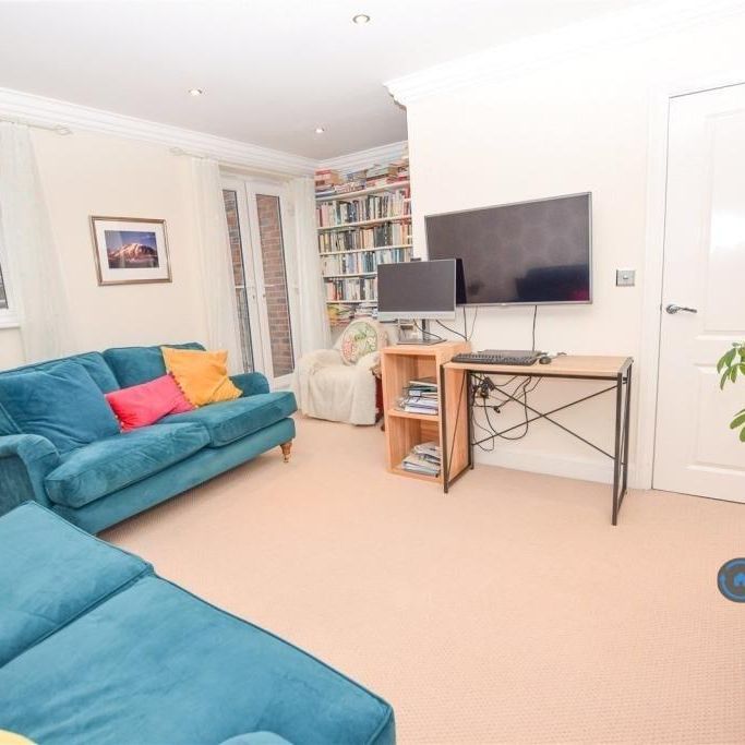 4 bedroom terraced house to rent - Photo 1