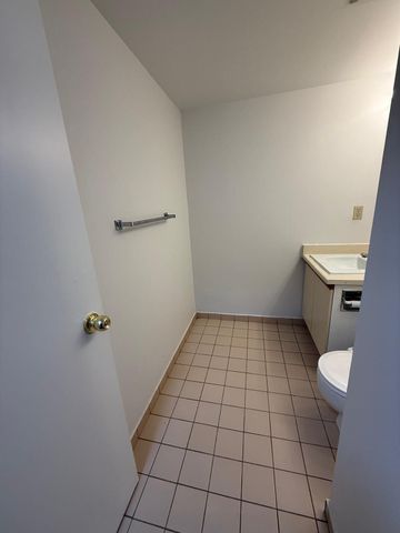 For Lease - 26 Hanover Road Unit# 1406, Brampton, Ontario - Photo 2